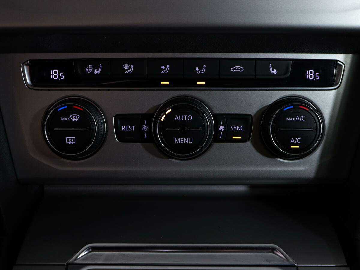 Купить Volkswagen Passat, 2015, 77 500 км, фото №19