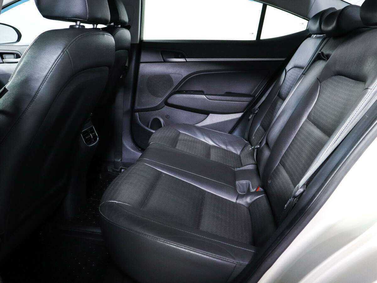 Купить Hyundai Elantra, 2018, 128 900 км, фото №10