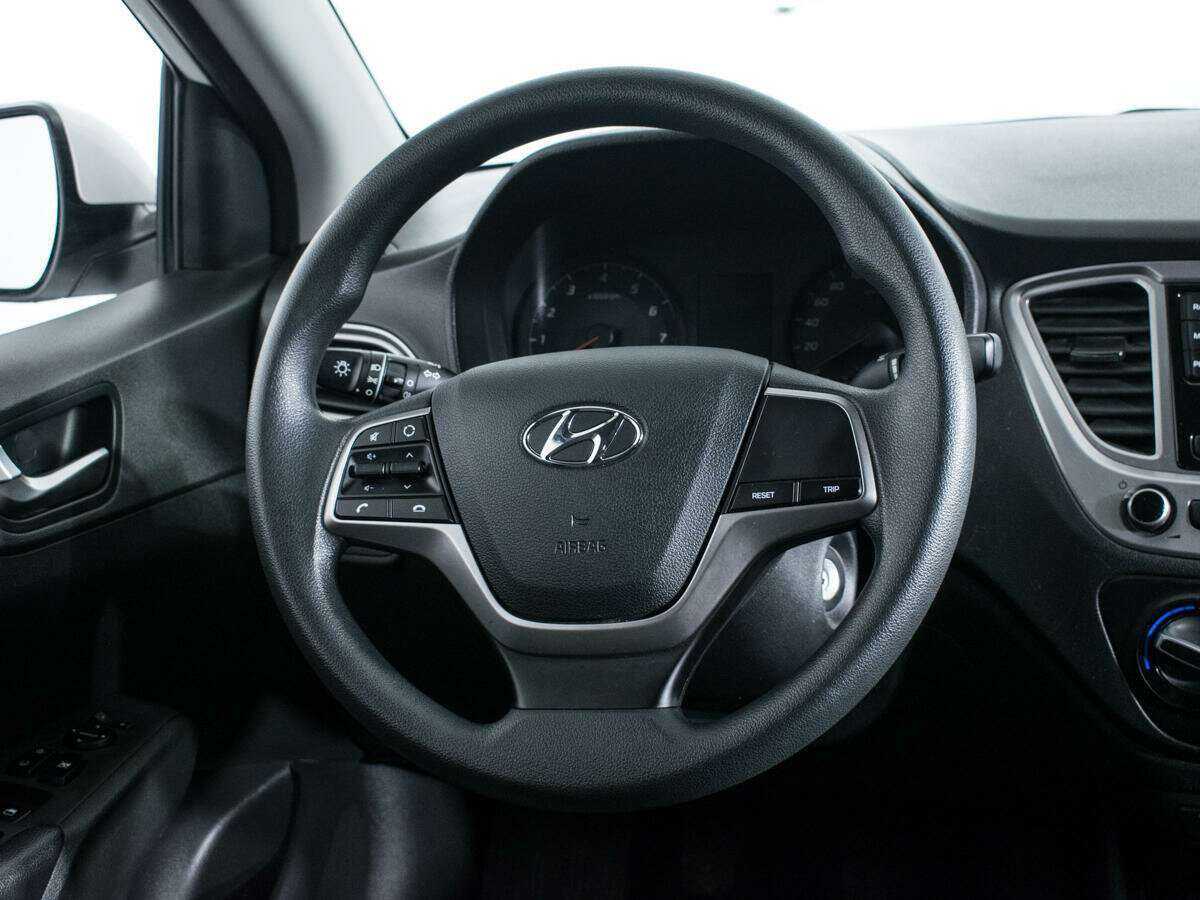 Купить Hyundai Solaris, 2021, 66 811 км, фото №14