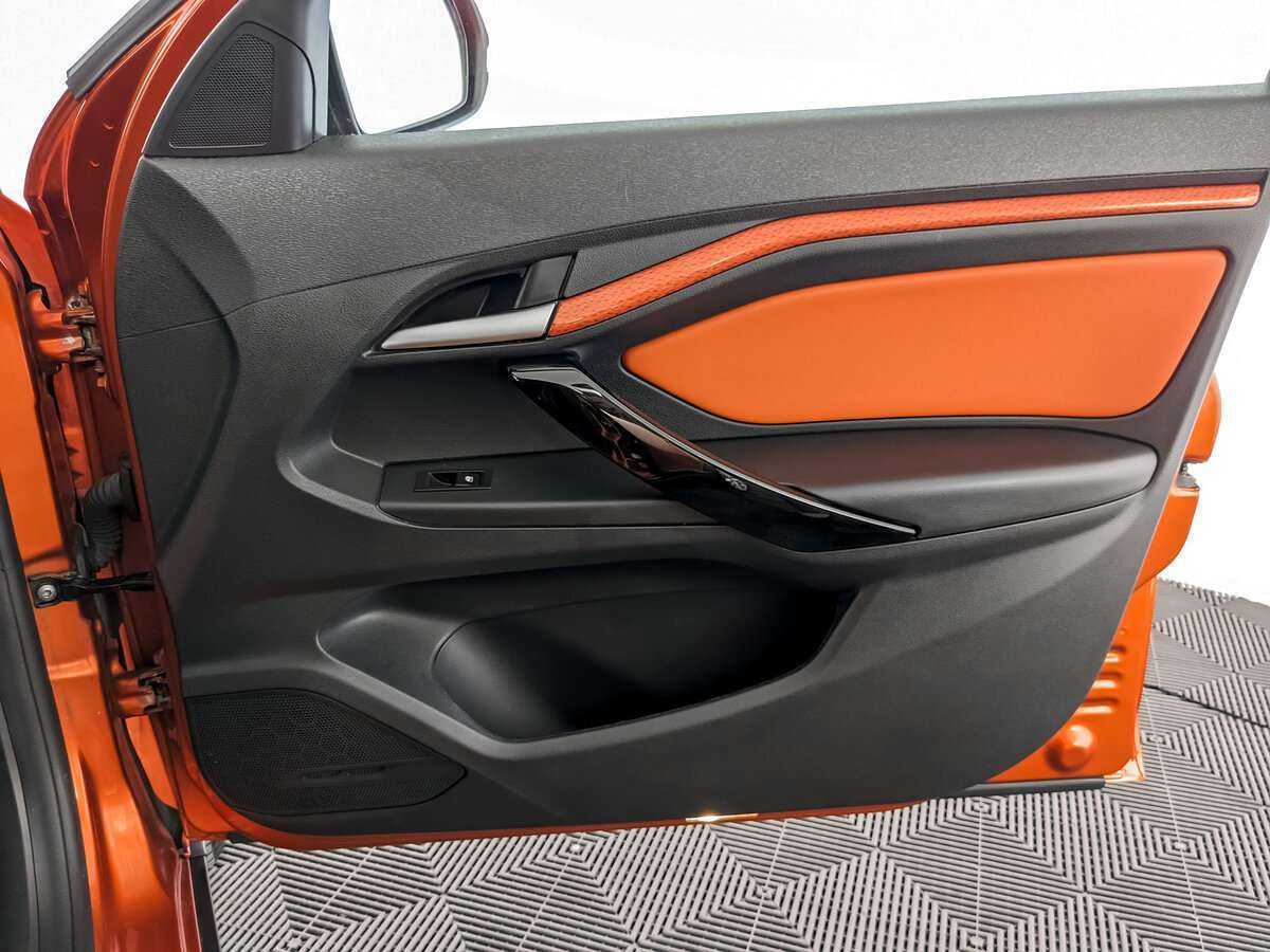 Купить Lada (ВАЗ) Vesta SW Cross, 2019, 69 459 км, фото №21