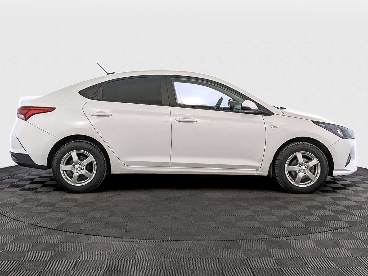 Купить Hyundai Solaris, 2021, 52 643 км, фото №4