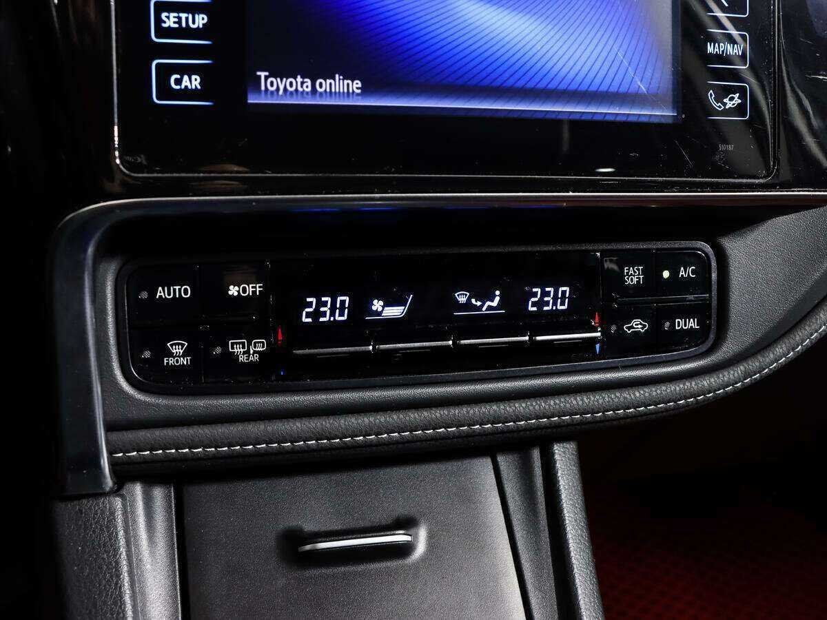 Купить Toyota Corolla, 2018, 73 300 км, фото №16