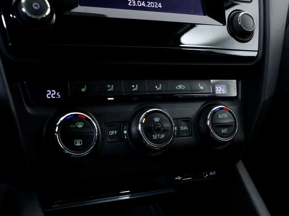 Купить Skoda Octavia, 2015, 146 000 км, фото №12