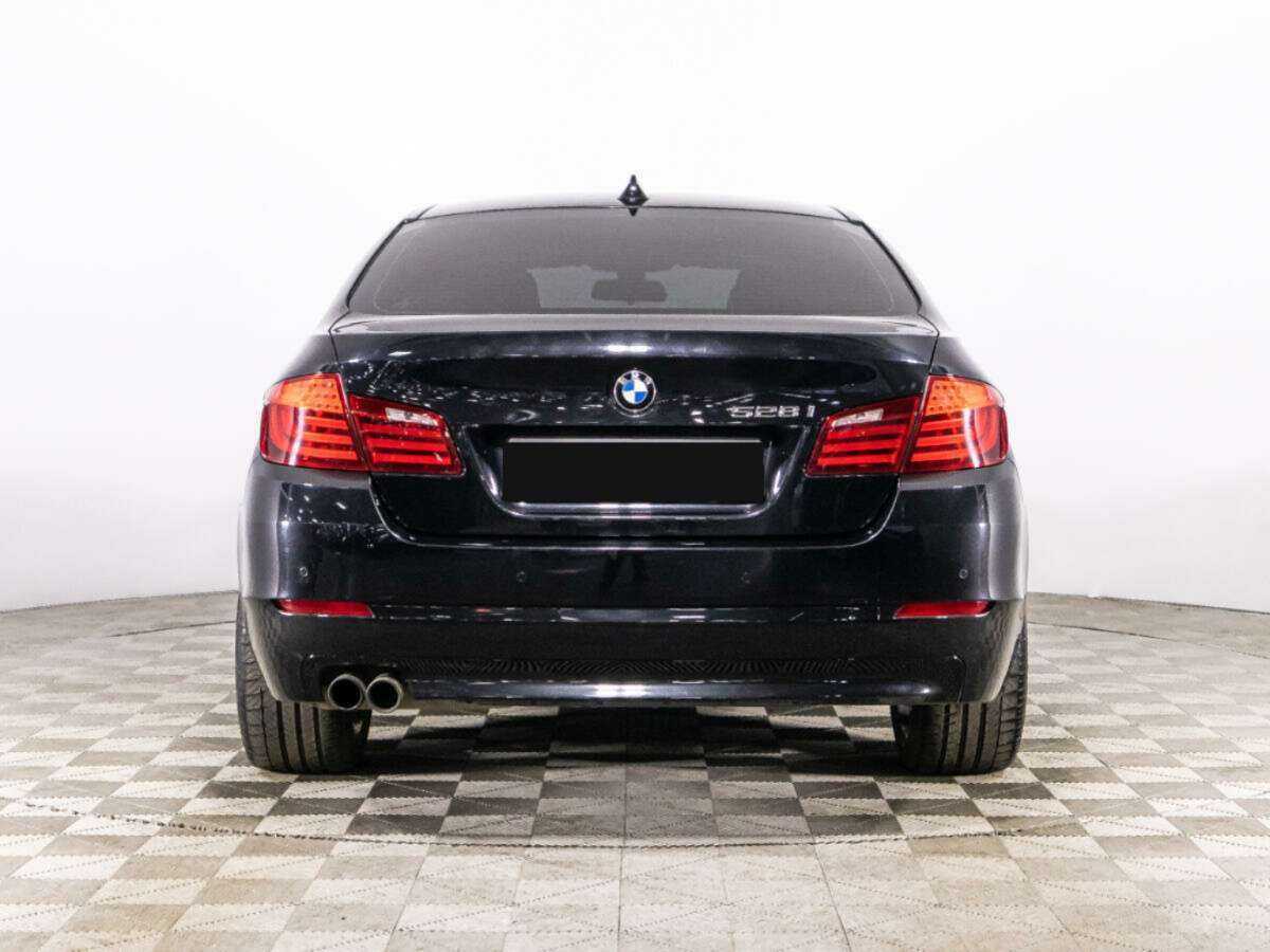 Купить BMW 5 серии 528i, 2012, 67 811 км, фото №6