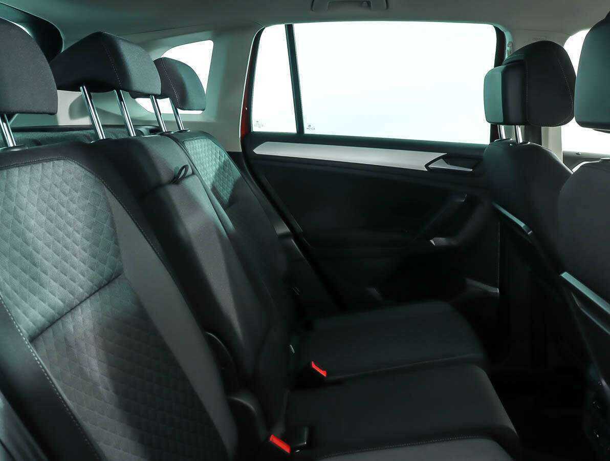 Купить Volkswagen Tiguan, 2019, 80 463 км, фото №9
