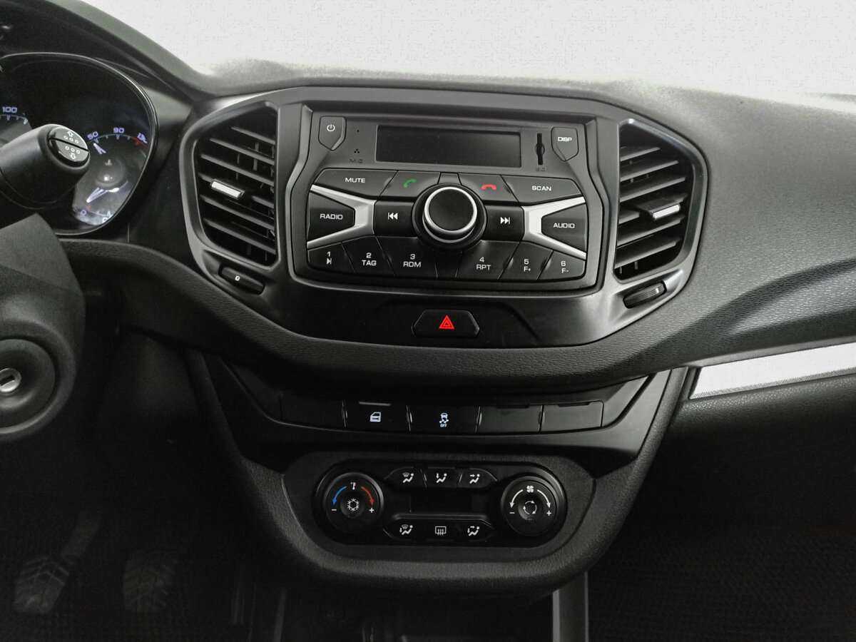 Купить Lada (ВАЗ) Vesta, 2017, 103 047 км, фото №13