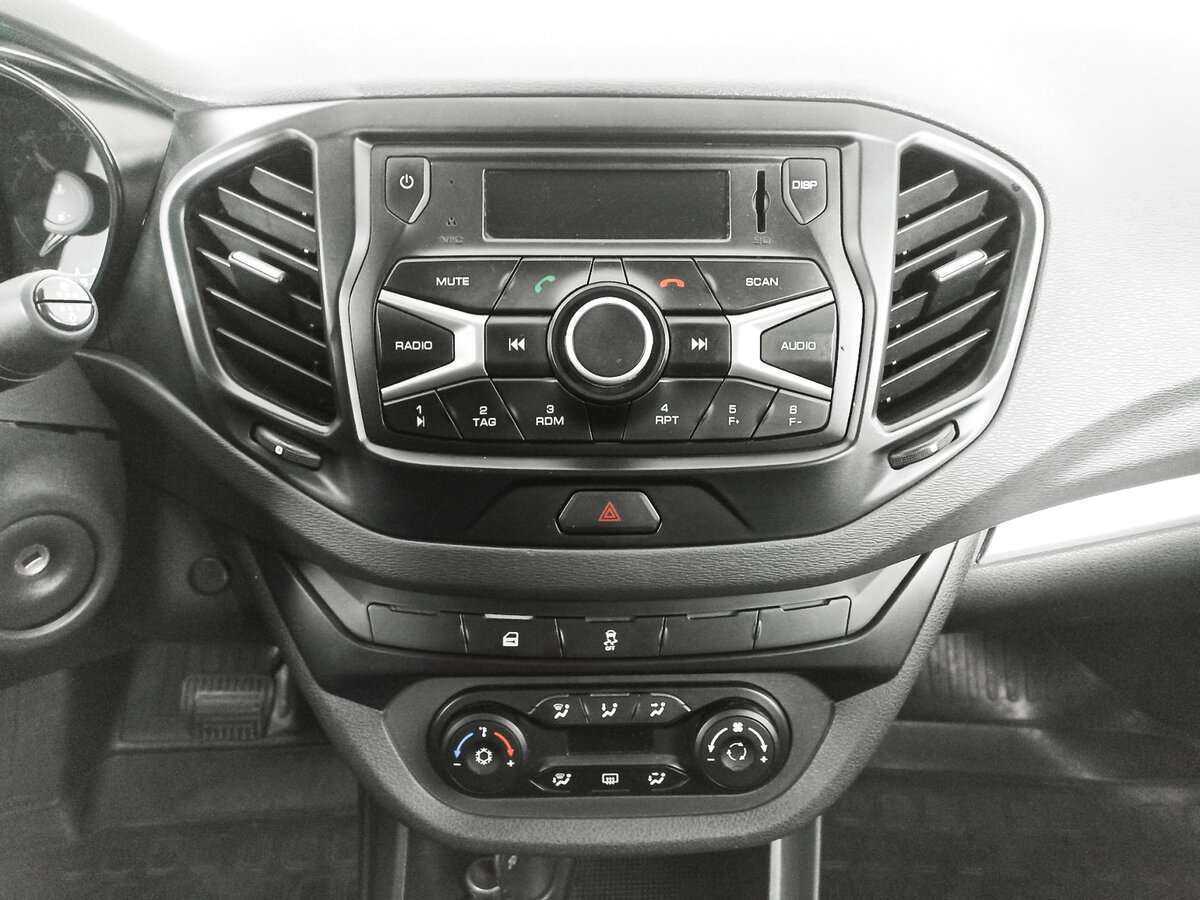 Купить Lada (ВАЗ) Vesta, 2015, 95 778 км, фото №12