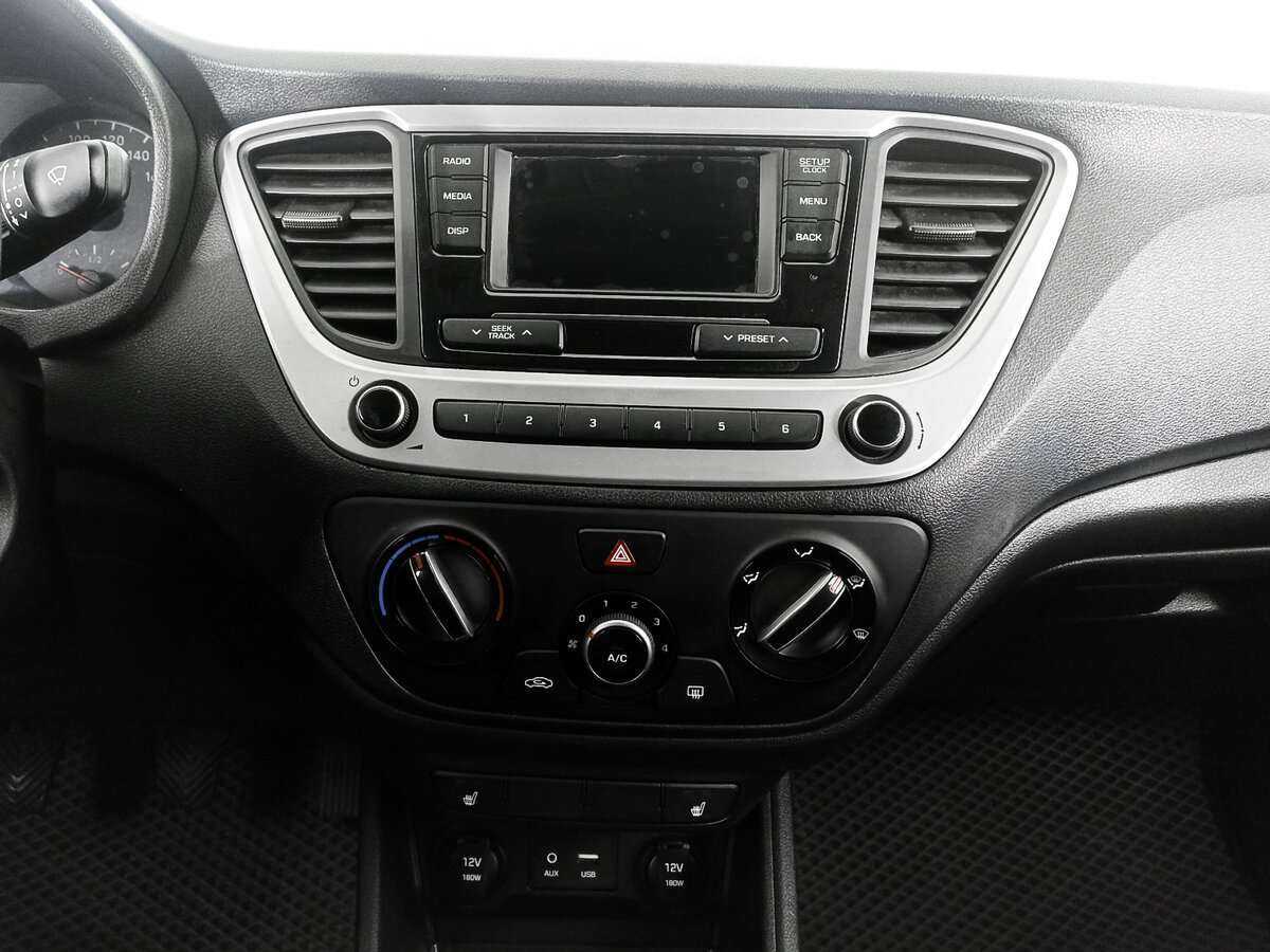 Купить Hyundai Solaris, 2018, 116 302 км, фото №13