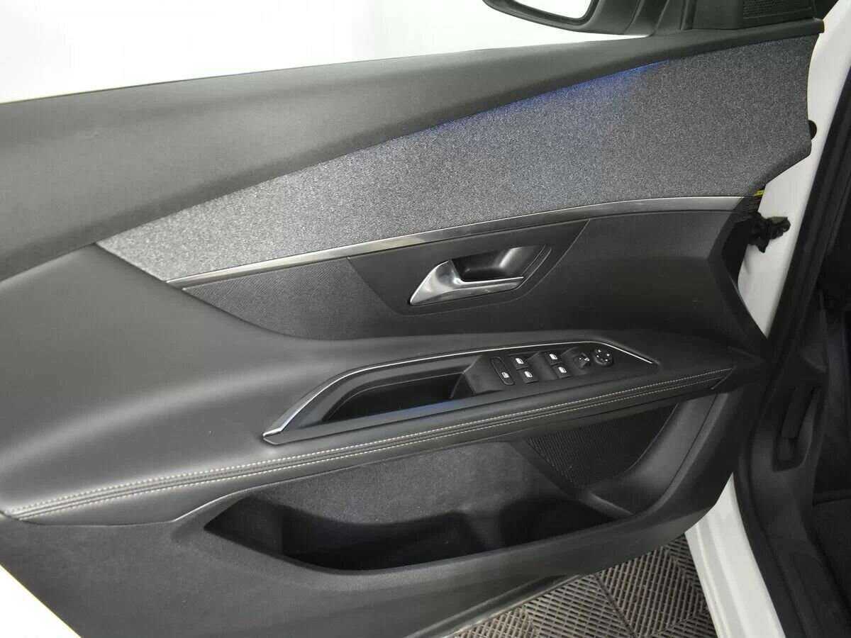 Купить Peugeot 5008, 2020, 17 000 км, фото №13