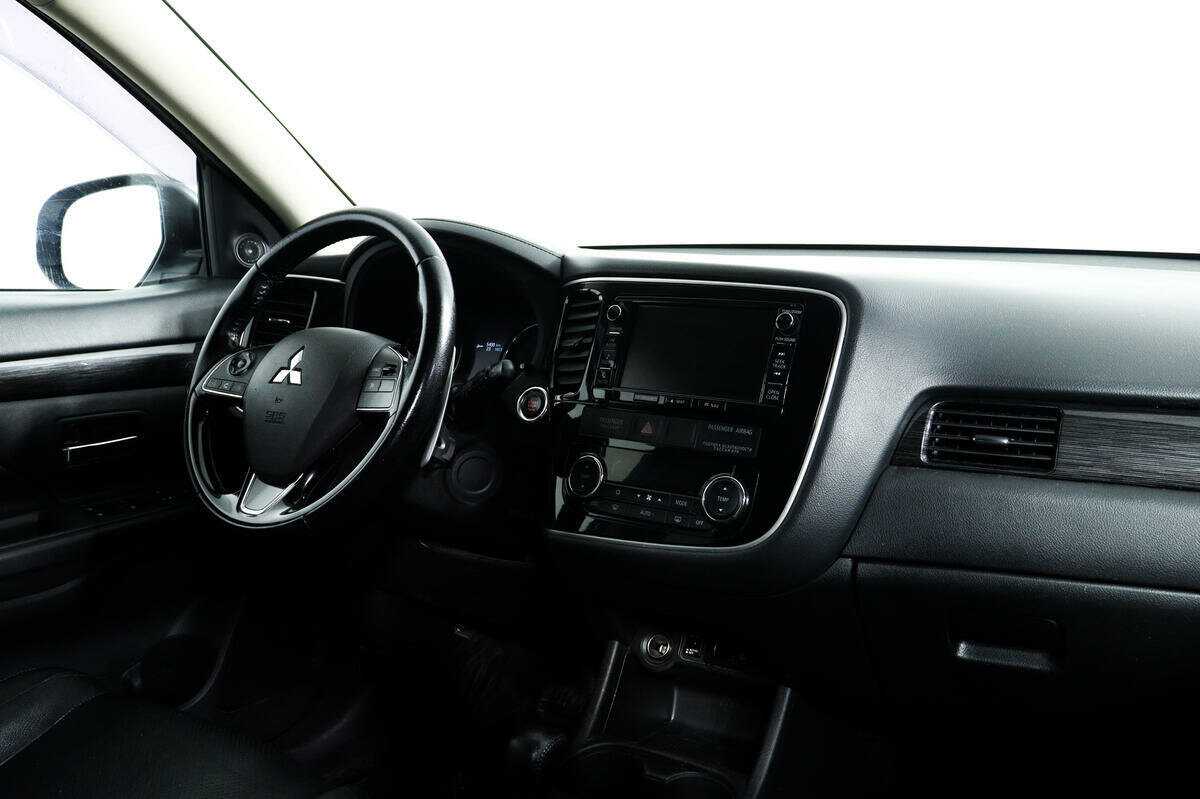 Купить Mitsubishi Outlander, 2016, 129 680 км, фото №9