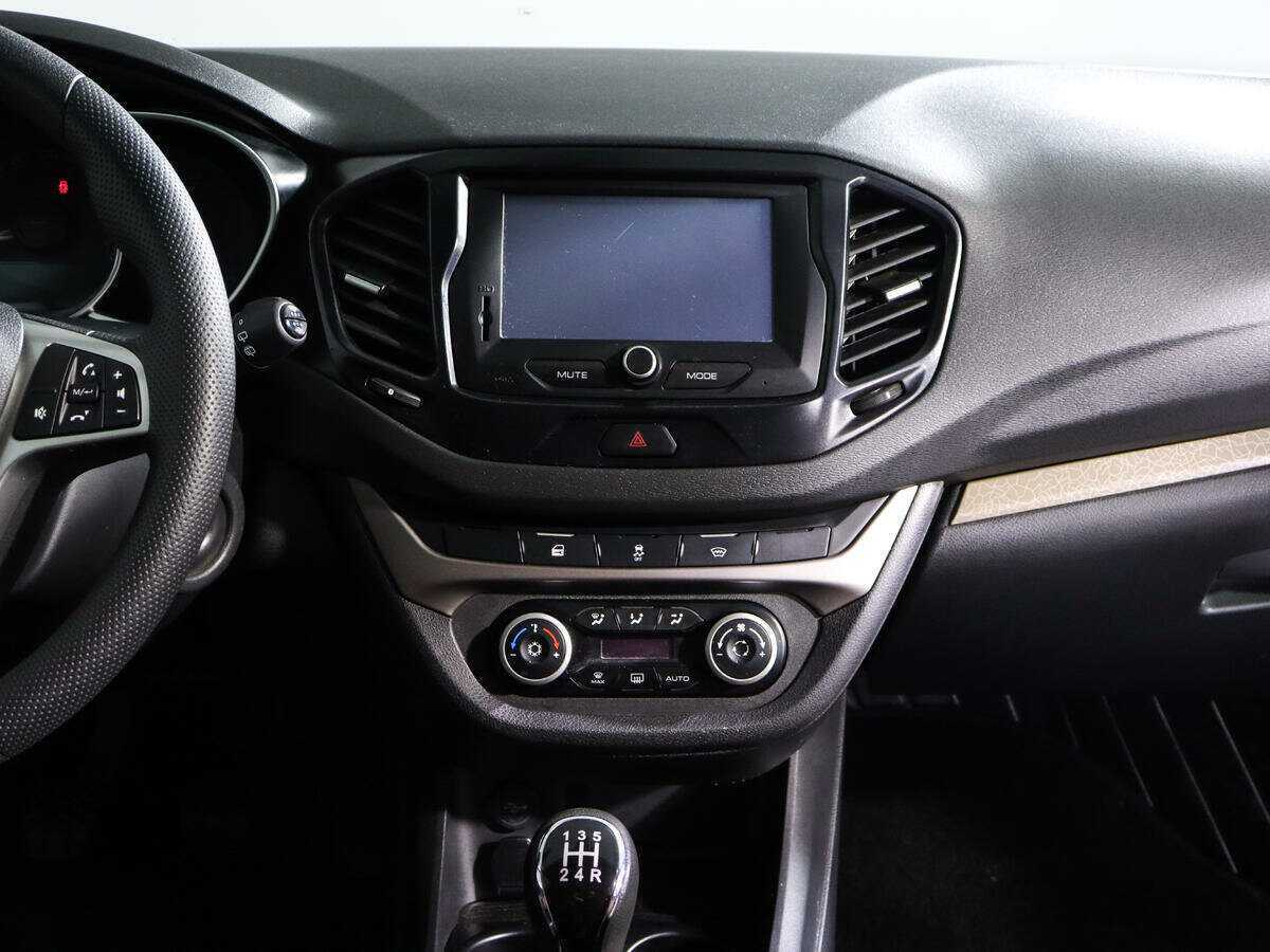 Купить Lada (ВАЗ) Vesta SW, 2019, 66 000 км, фото №13