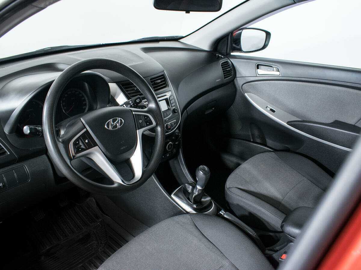 Купить Hyundai Solaris, 2012, 157 014 км, фото №13