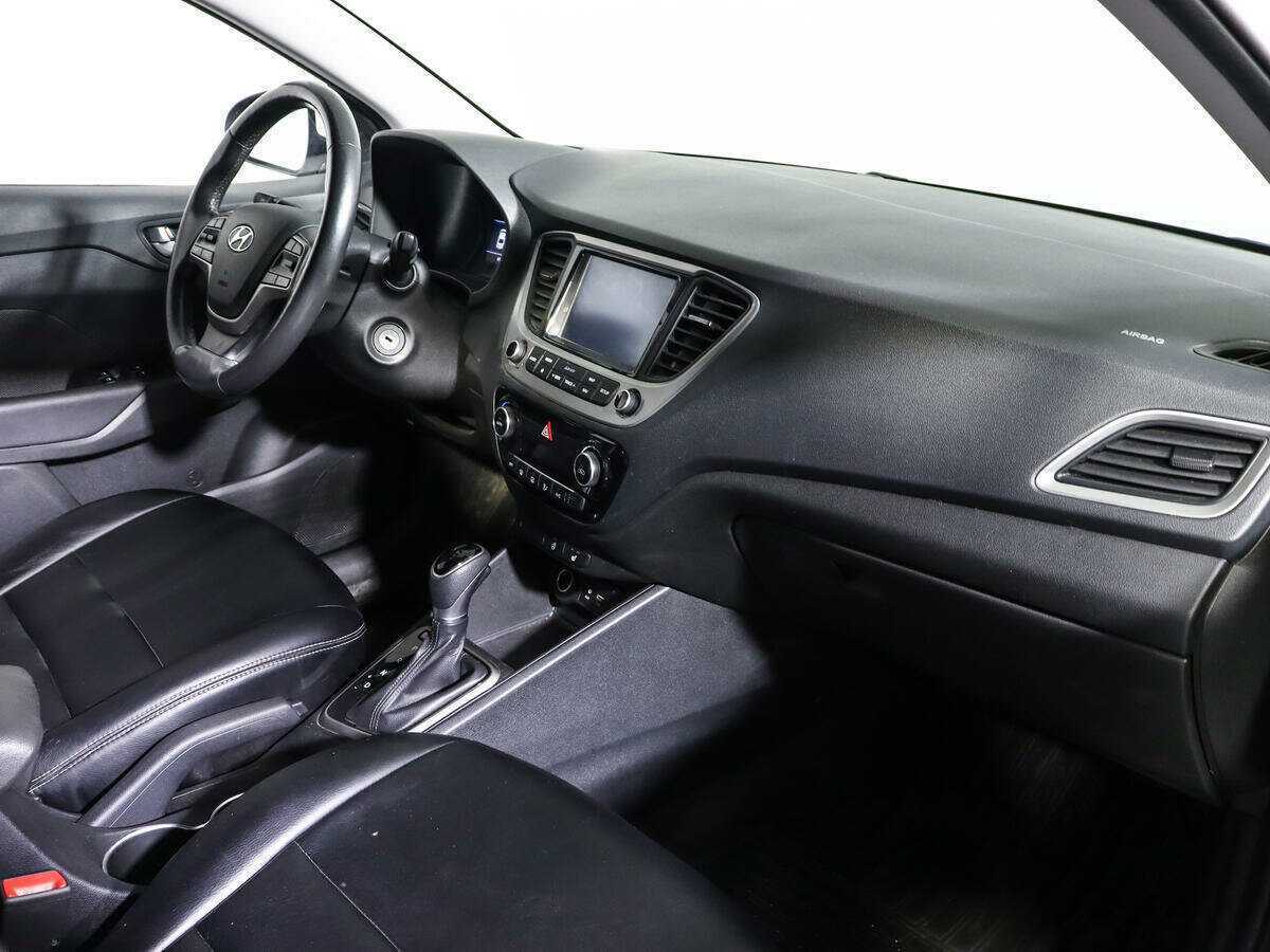 Купить Hyundai Solaris, 2018, 69 469 км, фото №8