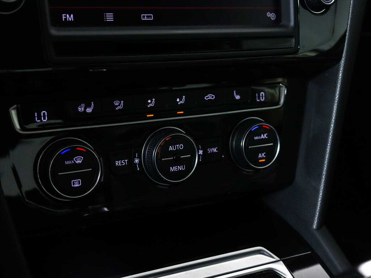 Купить Volkswagen Passat, 2016, 147 000 км, фото №15