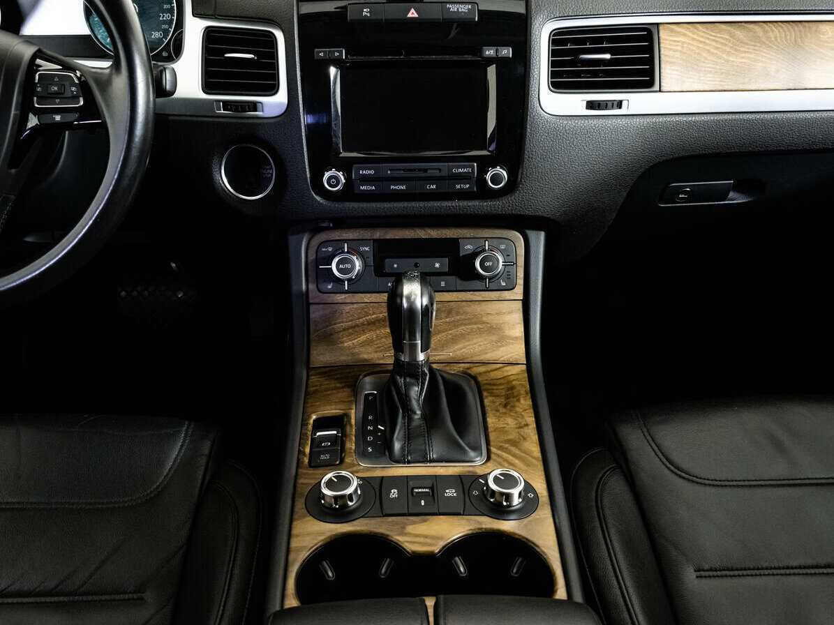 Купить Volkswagen Touareg, 2012, 216 202 км, фото №11
