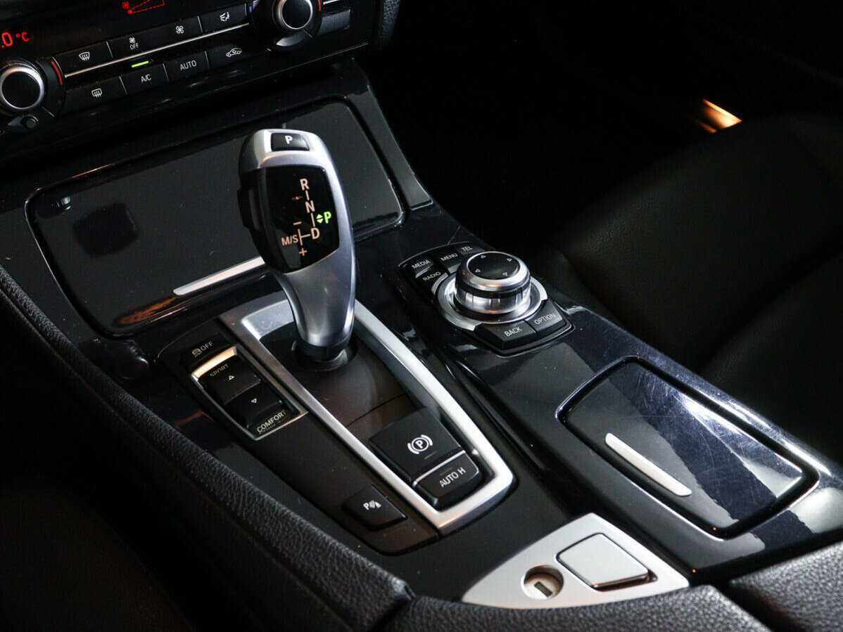Купить BMW 5 серии 520d, 2016, 128 242 км, фото №13
