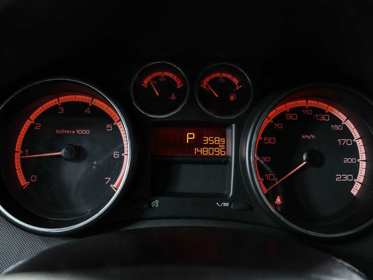 Купить Peugeot 408, 2012, 148 095 км, фото №9