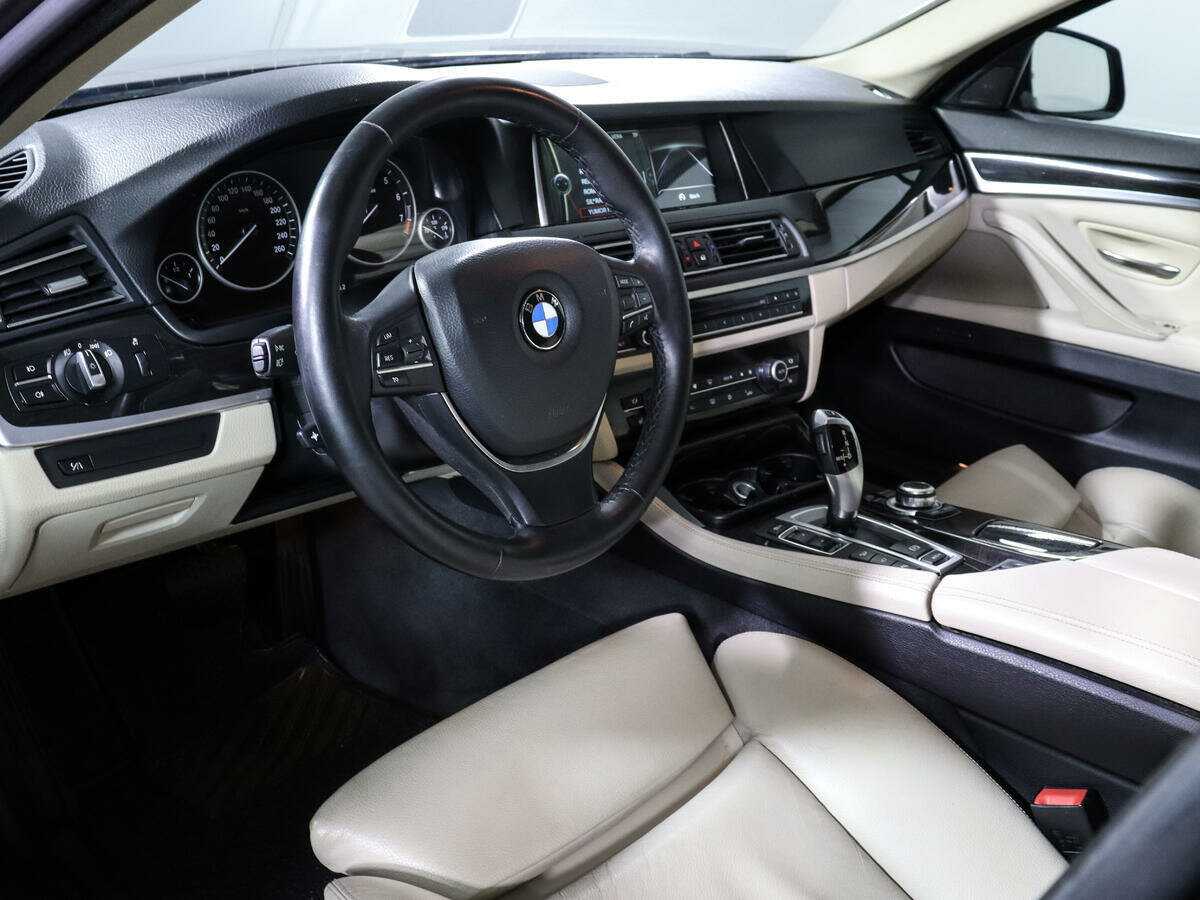 Купить BMW 5 серии 535i xDrive, 2012, 116 498 км, фото №13