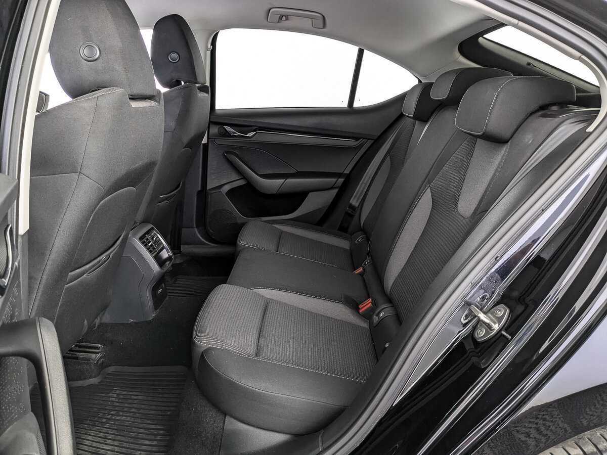 Купить Skoda Octavia, 2021, 111 315 км, фото №10