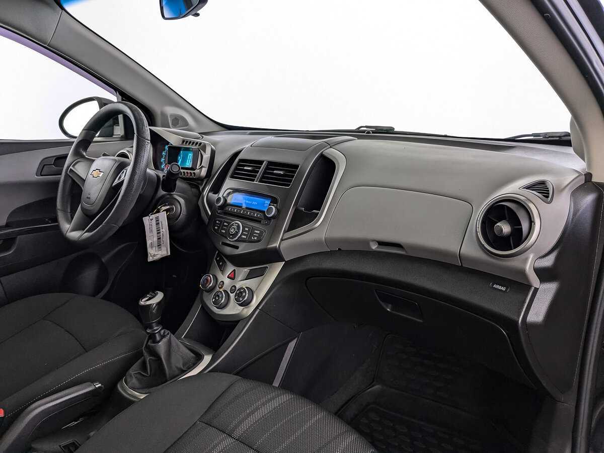 Купить Chevrolet Aveo, 2014, 83 759 км, фото №9