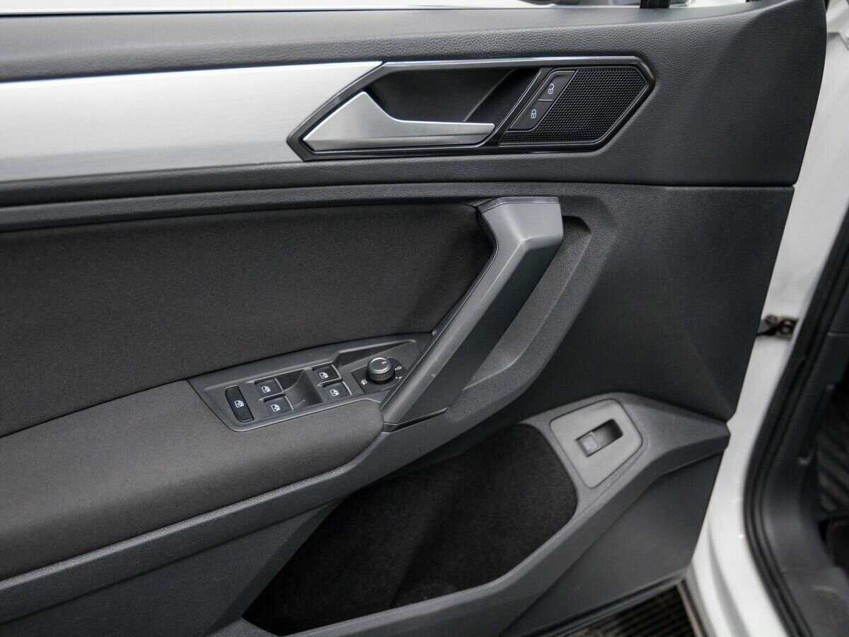 Купить Volkswagen Tiguan, 2018, 120 199 км, фото №18