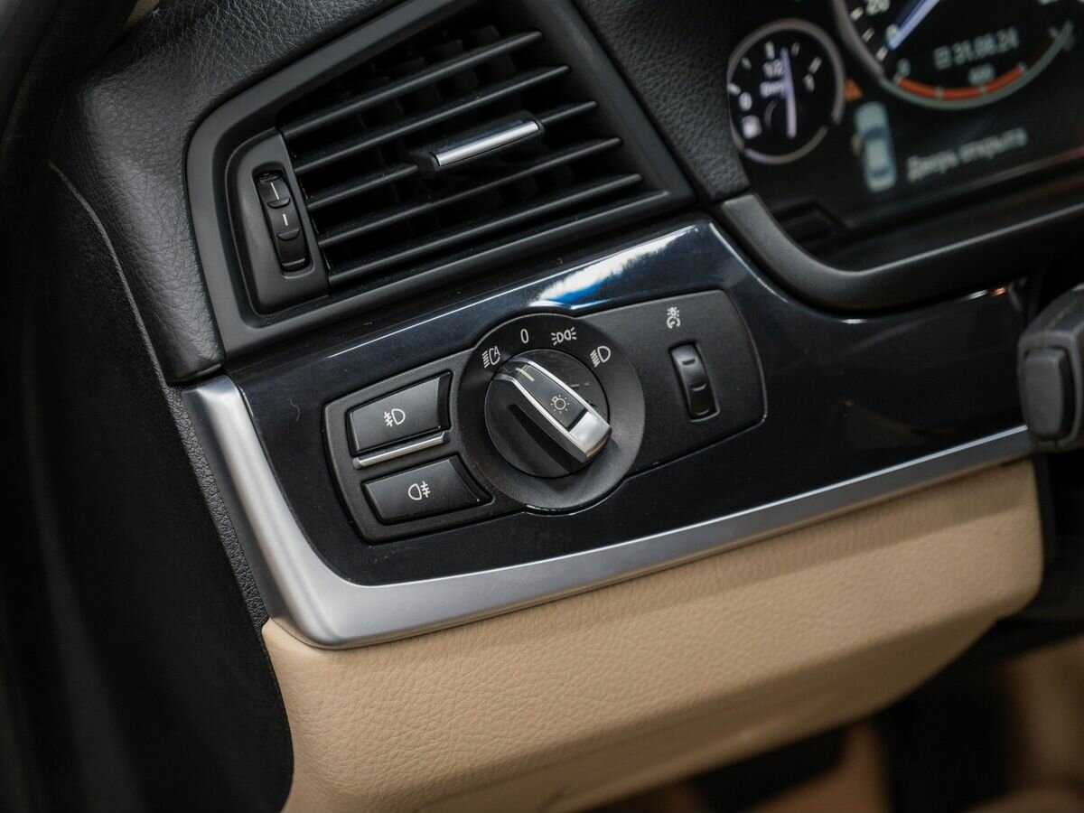 Купить BMW 5 серии 520d, 2014, 269 000 км, фото №16