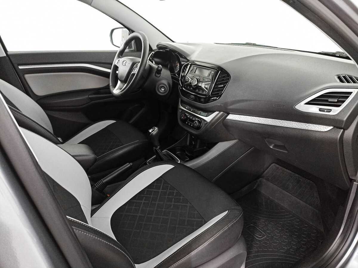 Купить Lada (ВАЗ) Vesta SW Cross, 2019, 77 688 км, фото №7