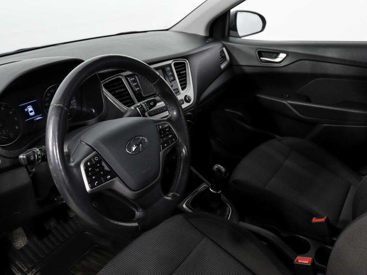 Купить Hyundai Solaris, 2019, 113 857 км, фото №9
