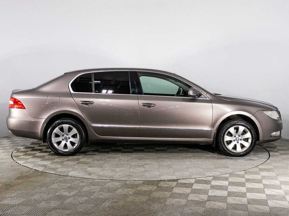 Купить Skoda Superb, 2012, 214 128 км, фото №4