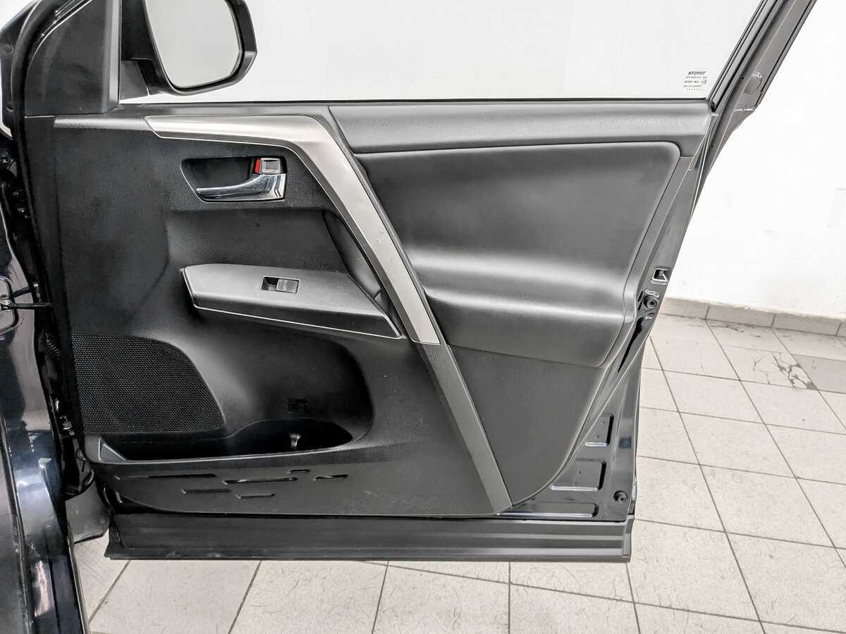 Купить Toyota RAV4, 2017, 113 759 км, фото №23