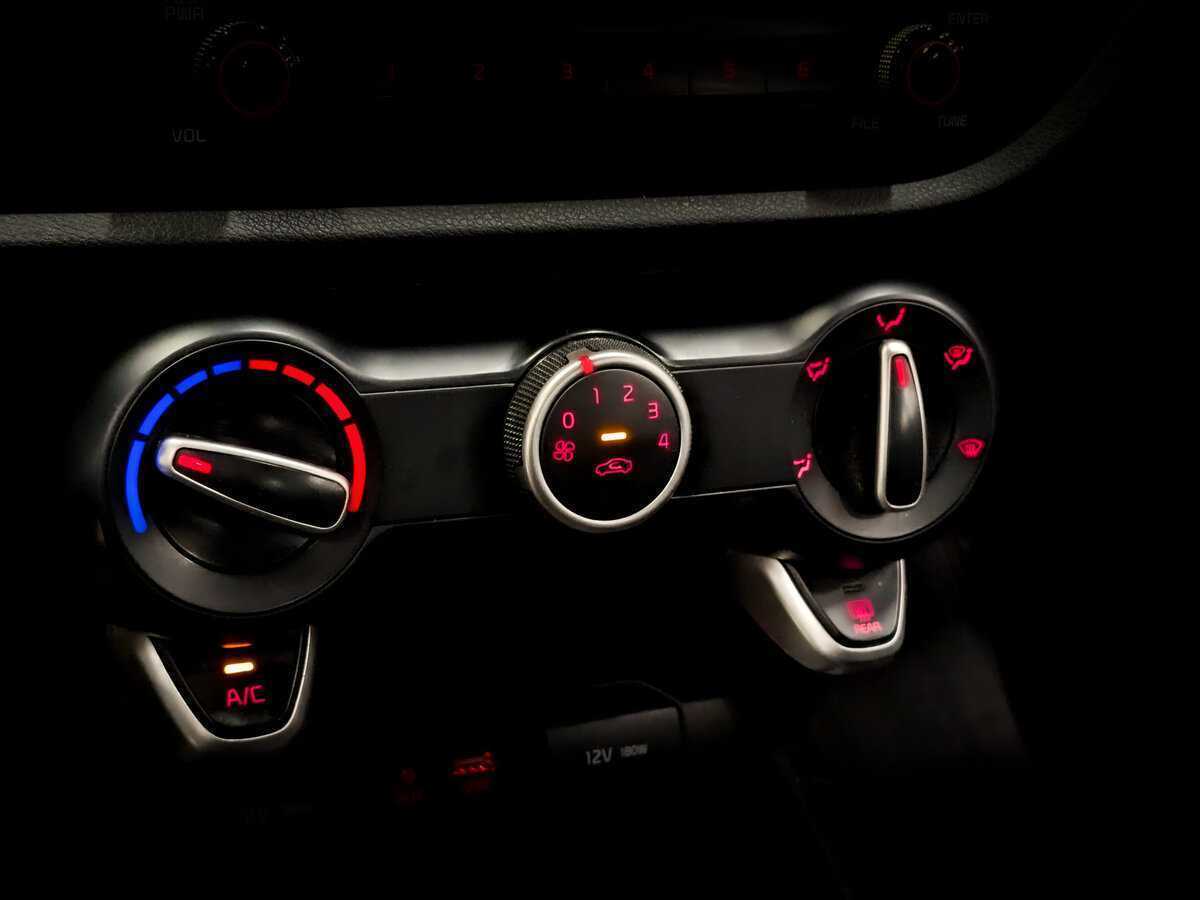 Купить Kia Rio X-Line, 2020, 189 225 км, фото №25