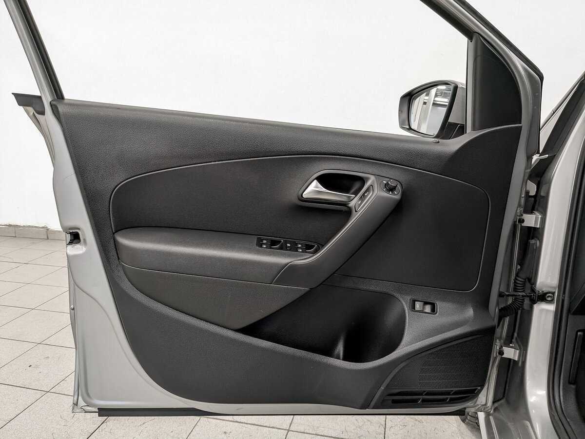 Купить Volkswagen Polo, 2018, 126 810 км, фото №19