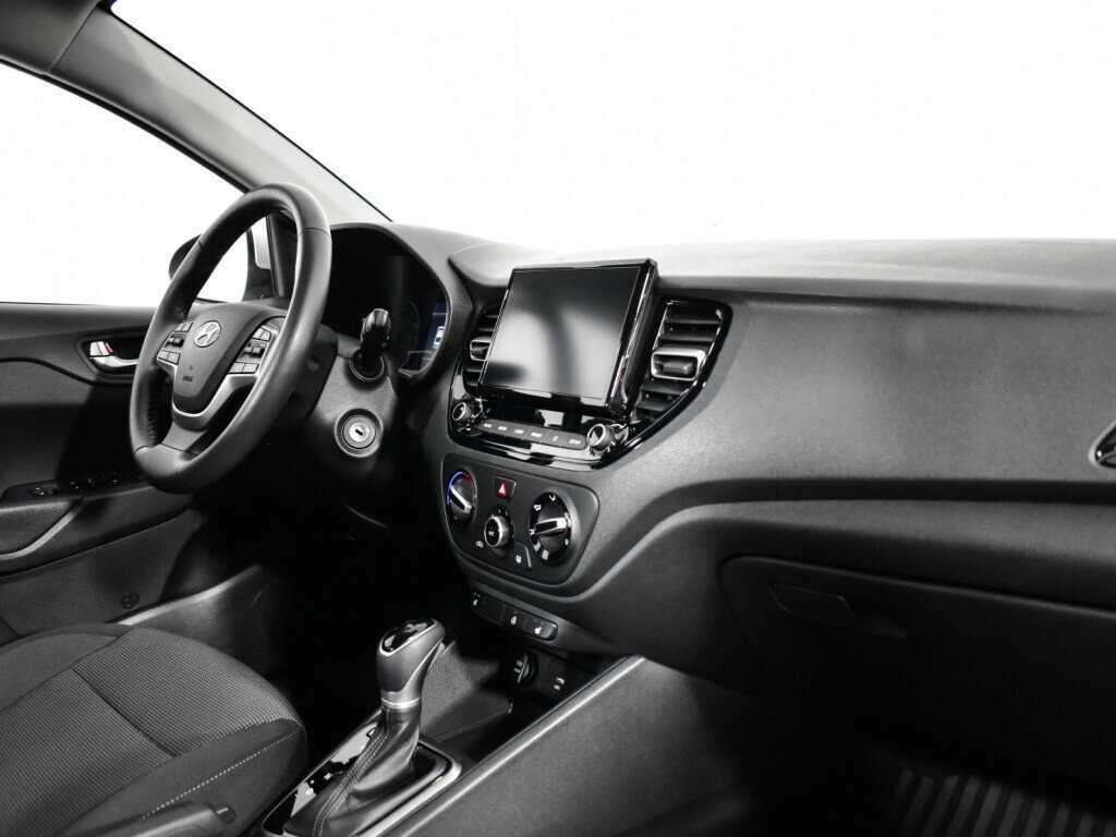 Купить Hyundai Solaris, 2021, 116 948 км, фото №9