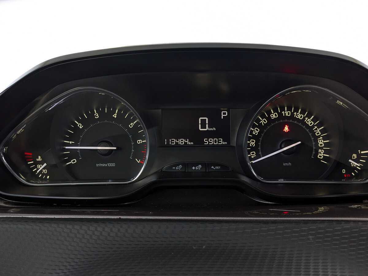 Купить Peugeot 2008, 2014, 113 475 км, фото №16