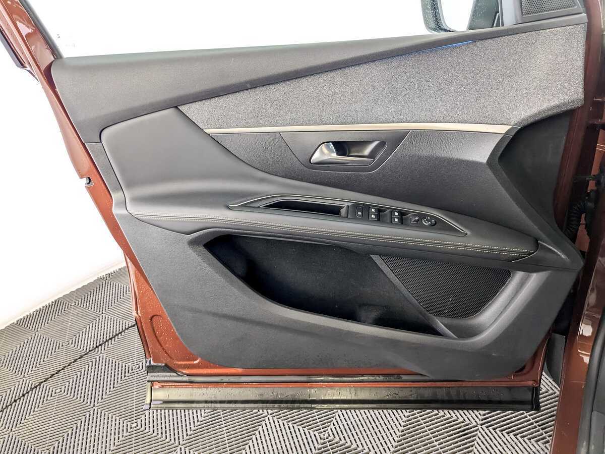 Купить Peugeot 3008, 2019, 110 003 км, фото №17