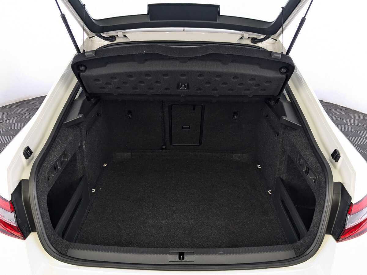 Купить Skoda Superb, 2018, 116 628 км, фото №10