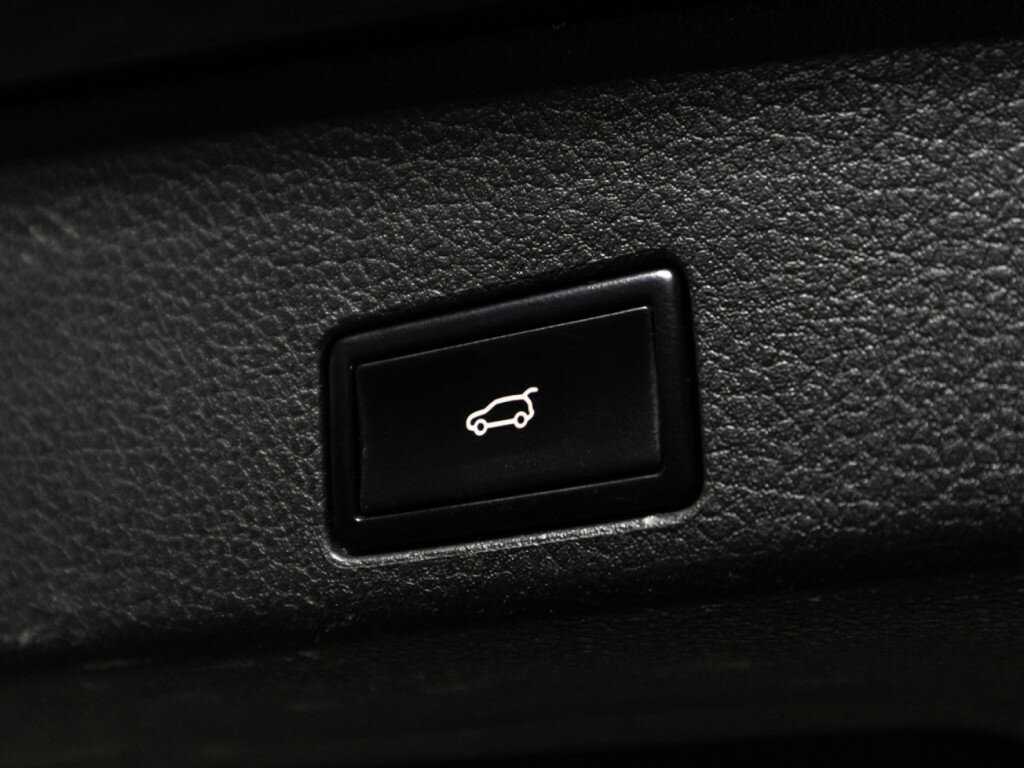 Купить Volkswagen Touareg, 2012, 213 587 км, фото №15