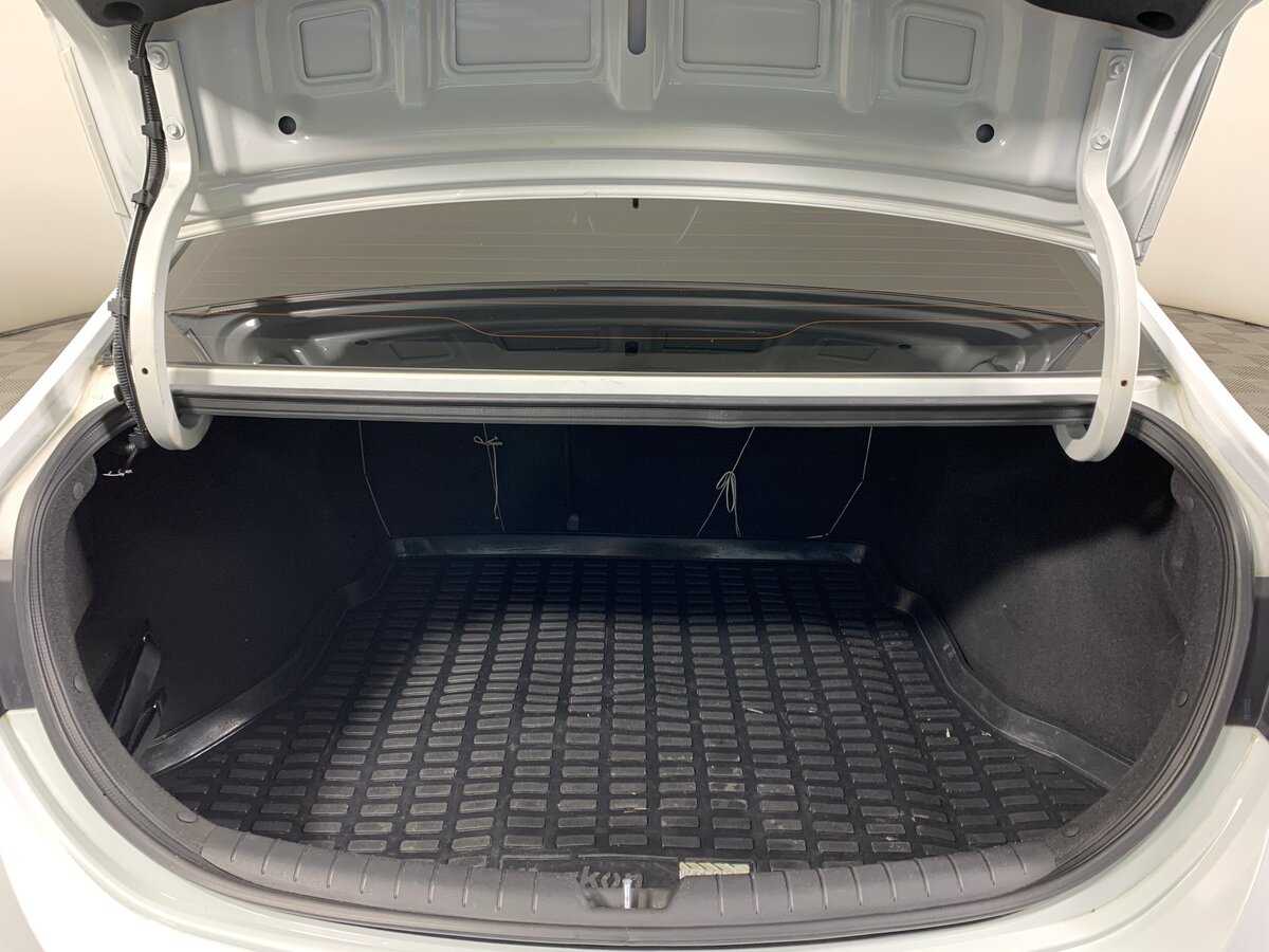 Купить Hyundai Solaris, 2017, 146 130 км, фото №17