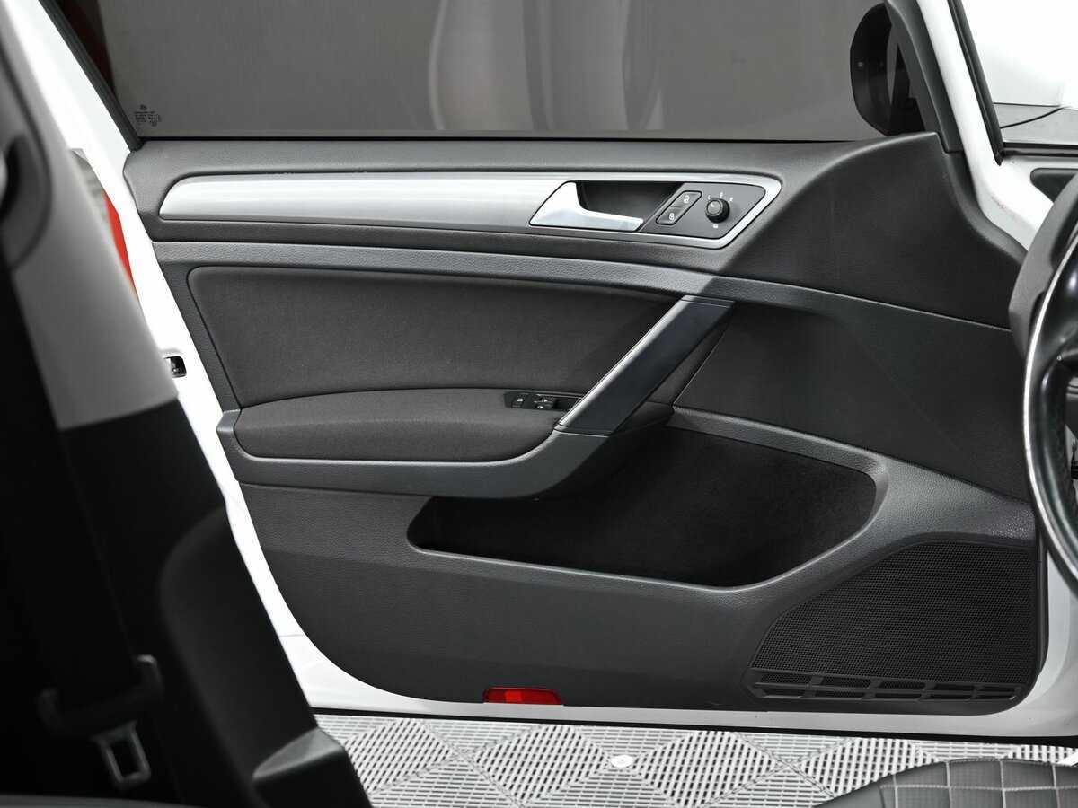 Купить Volkswagen Golf, 2013, 158 000 км, фото №6