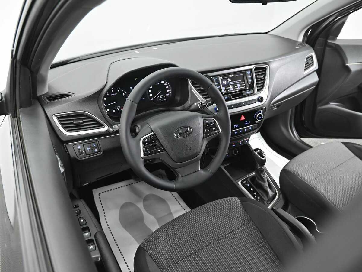 Купить Hyundai Solaris, 2018, 119 000 км, фото №7