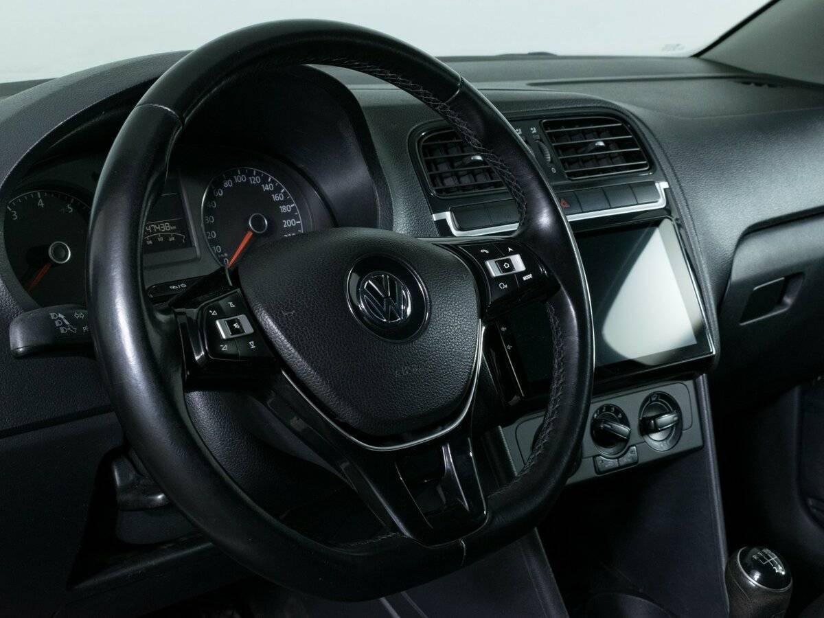 Купить Volkswagen Polo, 2018, 246 700 км, фото №12