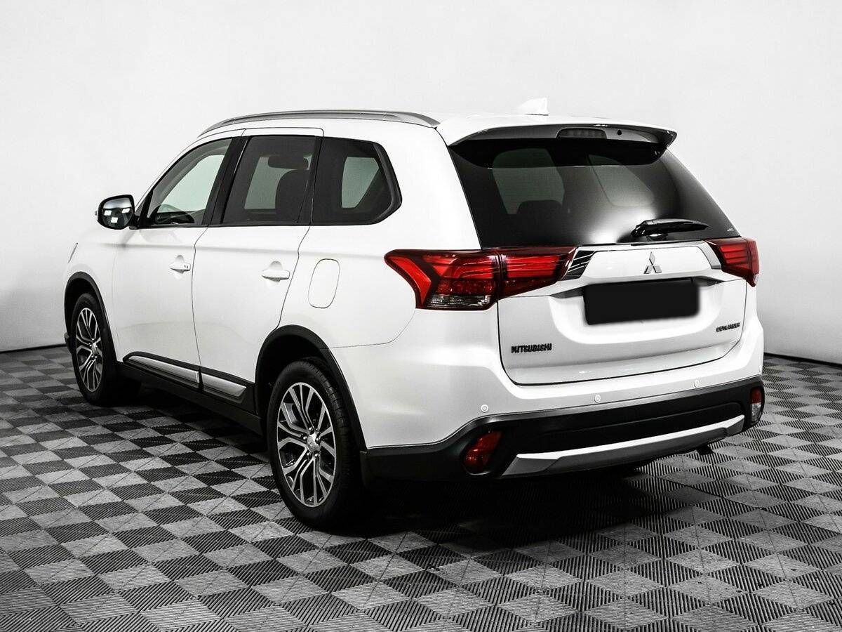 Купить Mitsubishi Outlander, 2017, 72 468 км, фото №7
