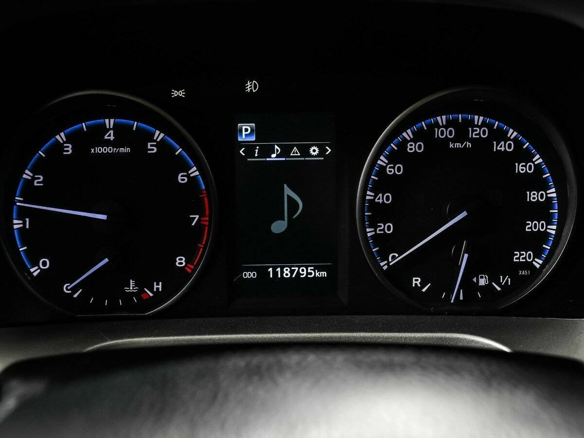 Купить Toyota RAV4, 2017, 118 617 км, фото №10