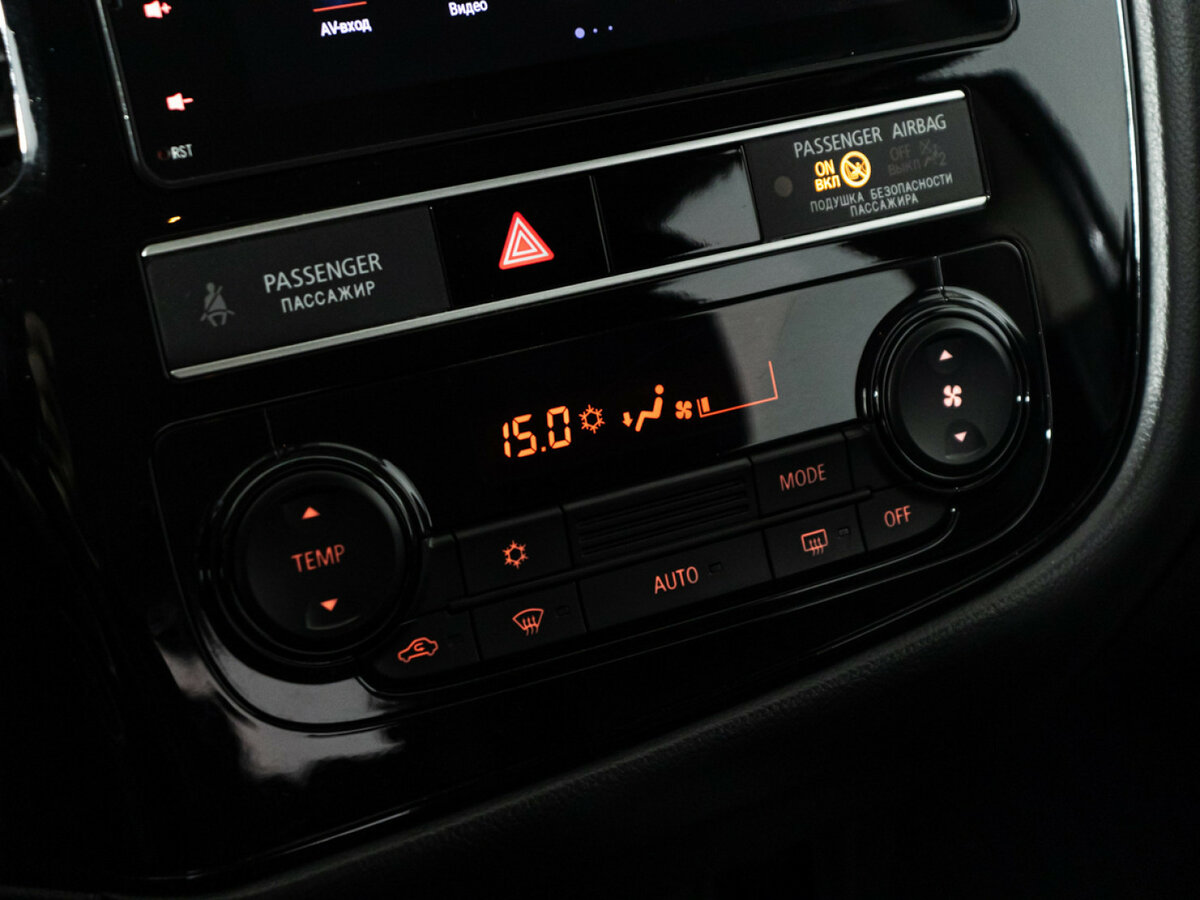 Купить Mitsubishi Outlander III Рестайлинг 3, 2019, 139 151 км, фото №14