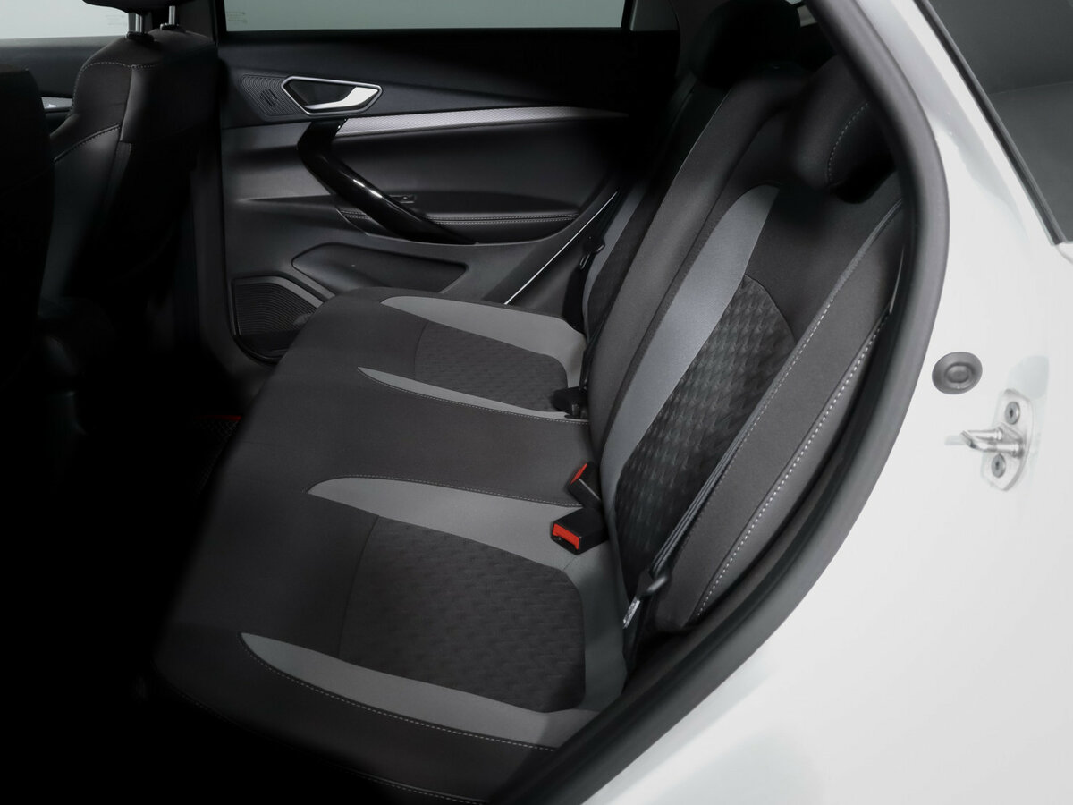 Купить Lada (ВАЗ) Vesta I Рестайлинг (NG), 2023, 43 250 км, фото №8