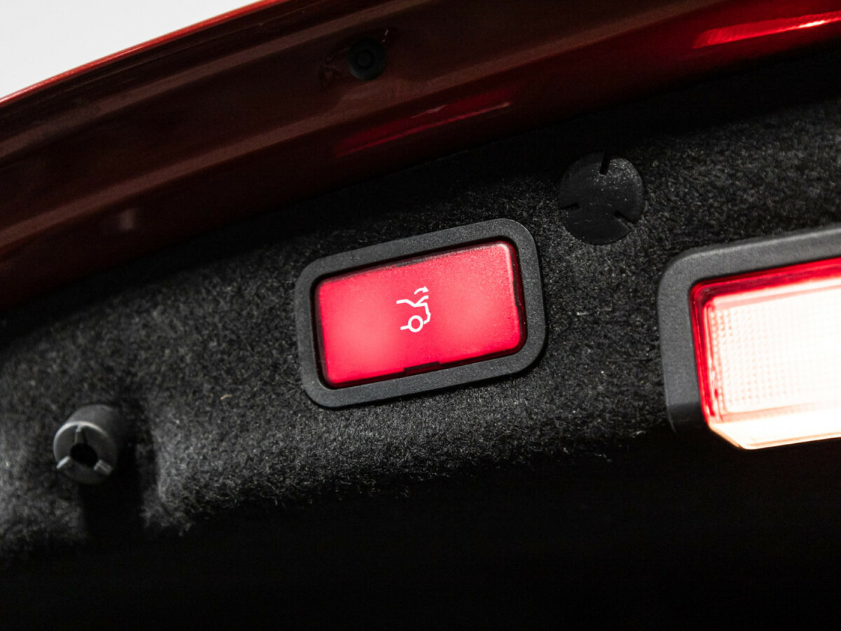 Купить Mercedes-Benz C-Класс 180 IV (W205) Рестайлинг, 2019, 76 350 км, фото №20